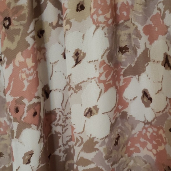 3/4 sleeve dress. - Picture 2 of 3